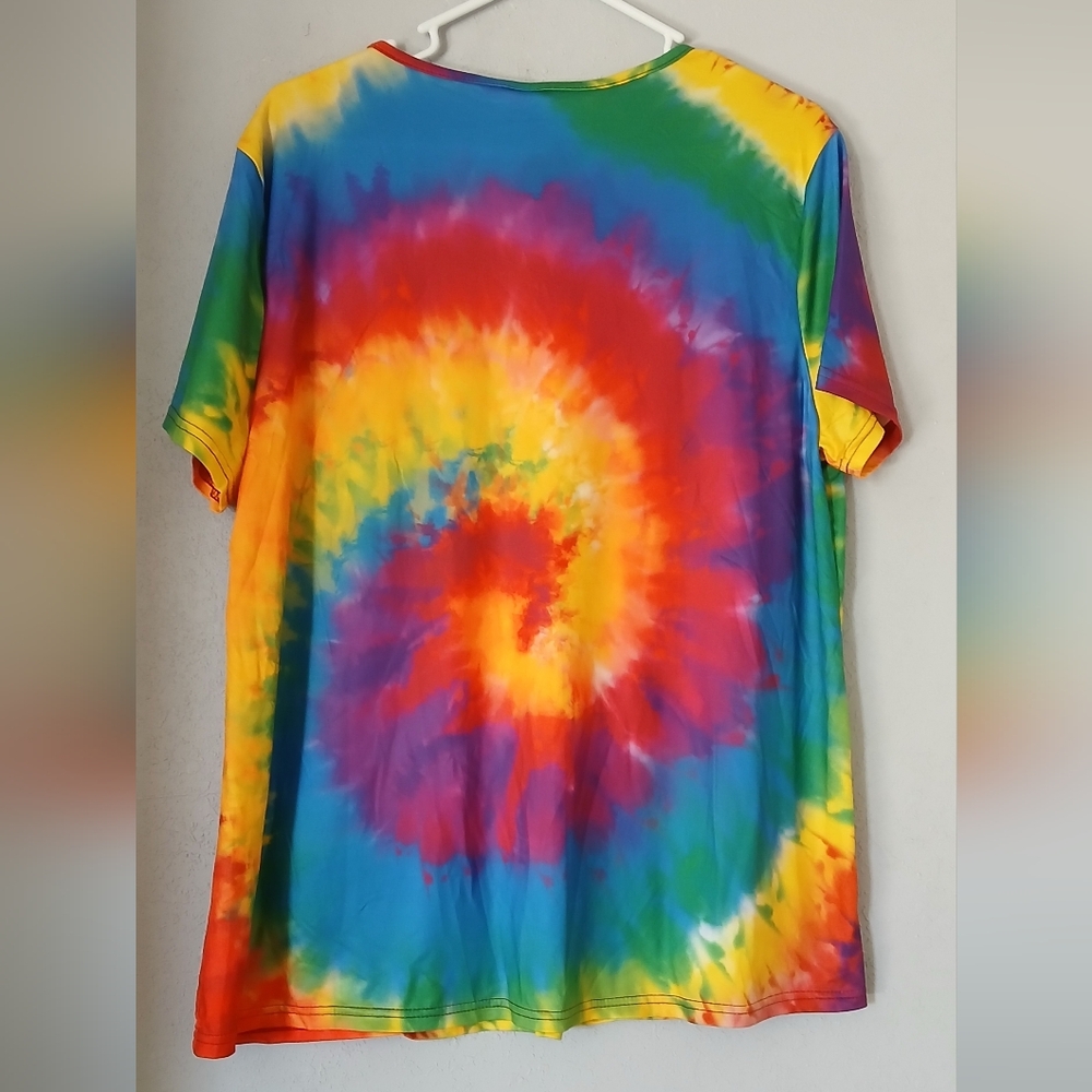 Emery Rose Vibrant Tie-Dye V-Neck Women's Top - Picture 2 of 2